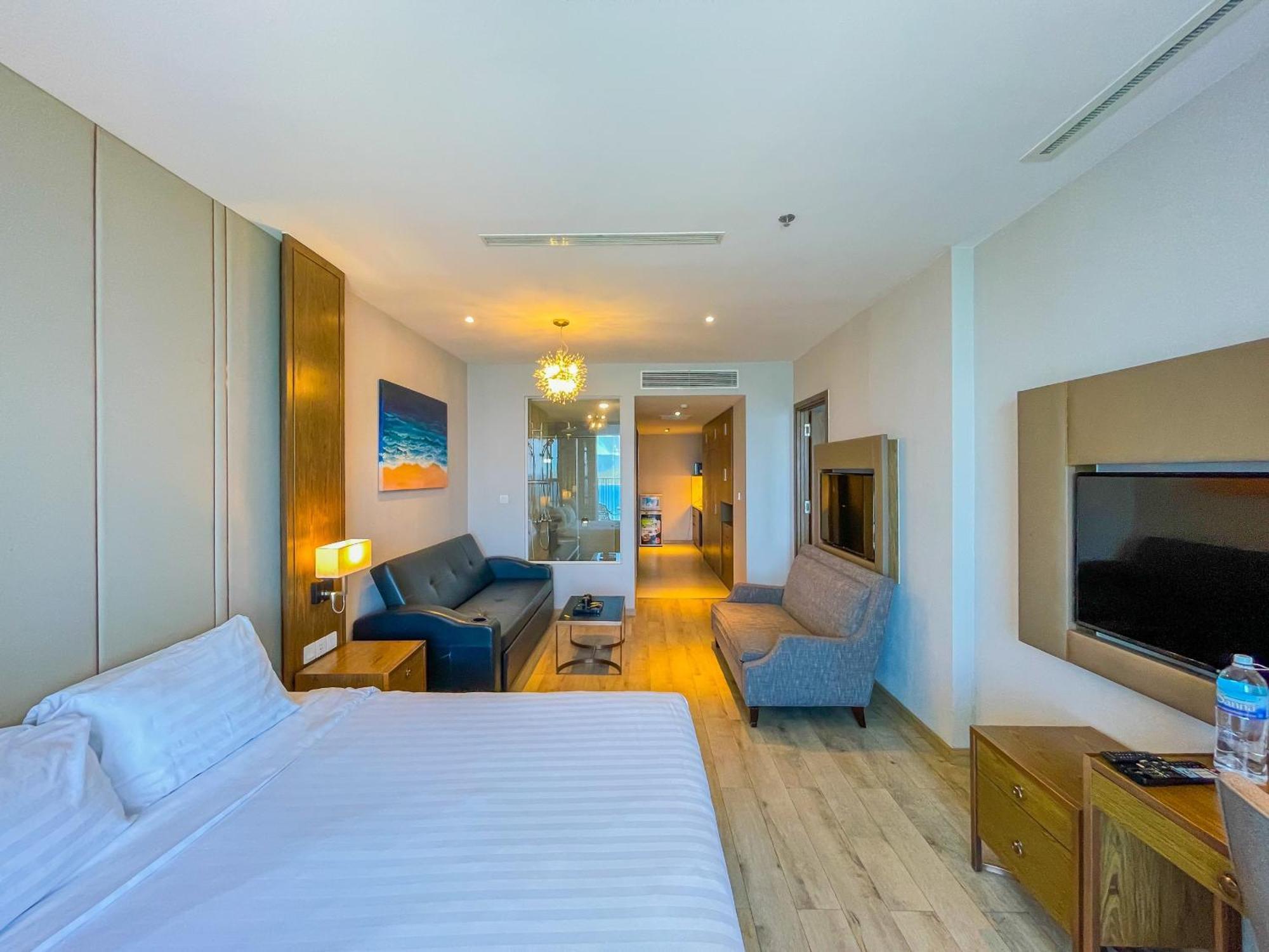 Luxury Seaview Panorama Nha Trang By Luna Exterior photo