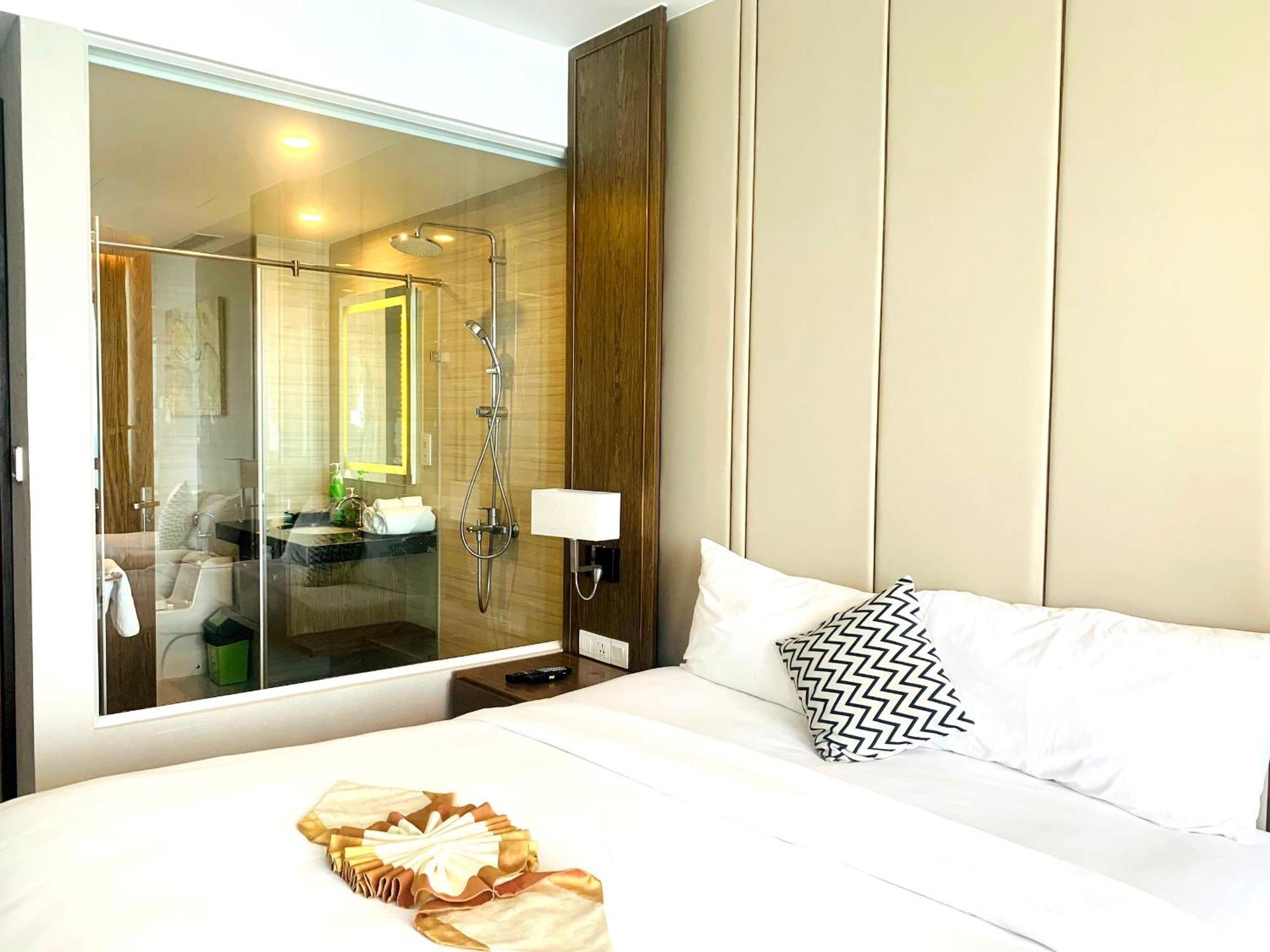 Luxury Seaview Panorama Nha Trang By Luna Exterior photo